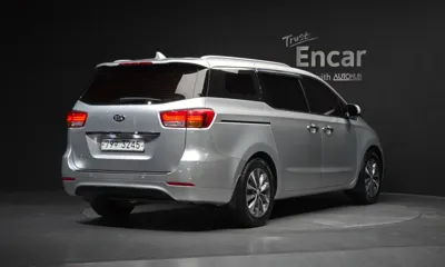 Kia Canival 2016, 72594 км, за 7598.28 USD