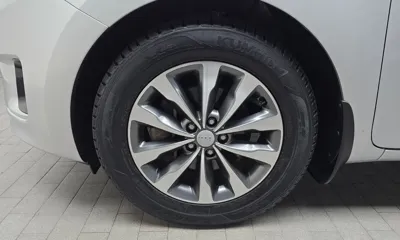 Kia Canival 2016, 72594 км, за 7598.28 USD