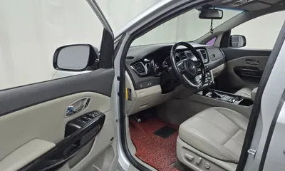 Kia Canival 2016, 72594 км, за 7548.9 USD - фото 10