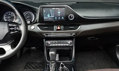 Hyundai Grandeur 2017, 62636 км, за 13351.75 USD - фото 16
