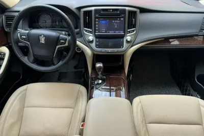 Toyota Crown 2018, 80000 км, за 22859 USD - фото 12