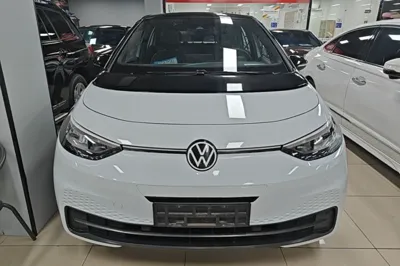 Volkswagen ID.3 2023, 34000 км, за 13768 USD