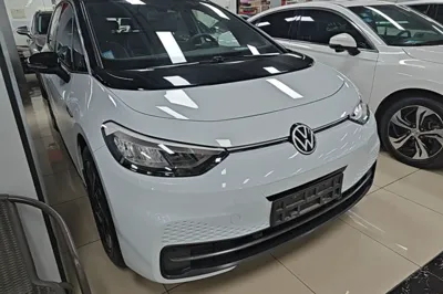 Volkswagen ID.3 2023, 34000 км, за 13768 USD