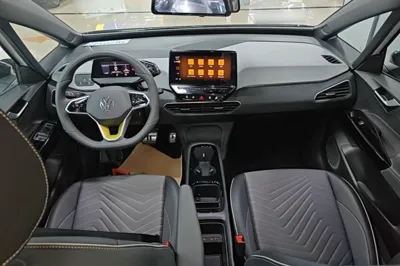 Volkswagen ID.3 2023, 34000 км, за 13768 USD - фото 12