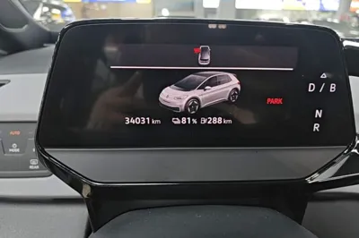 Volkswagen ID.3 2023, 34000 км, за 13768 USD - фото 14