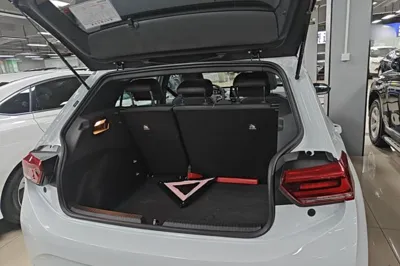 Volkswagen ID.3 2023, 34000 км, за 13768 USD - фото 22