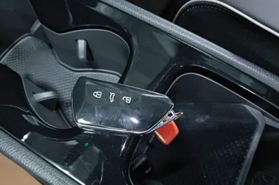 Volkswagen ID.3 2023, 34000 км, за 13768 USD - фото 23