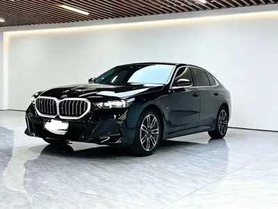 BMW 5 Series · 2025 год