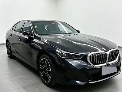 BMW 5 Series 2025, 16000 км, за 29060.65 USD