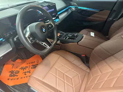 BMW 5 Series 2025, 16000 км, за 29060.65 USD