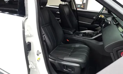 Land Rover Range Rover Velar 2019, 93320 км, за 18511.23 USD - фото 10