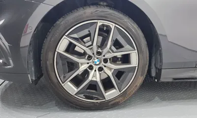 BMW 5-Series 2024, 36684 км, за 33044.71 USD