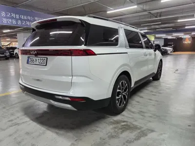 Kia Canival 2023, 53829 км, за 16738.87 USD