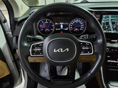 Kia Canival 2023, 53829 км, за 16738.87 USD - фото 9