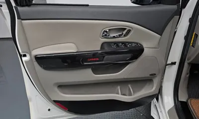 Kia Canival 2016, 156255 км, за 5795.4 USD - фото 24