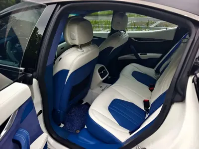 Maserati Ghibli 2015, 97000 км, за 19099.1 USD