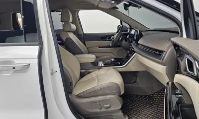 Kia Canival 2023, 31497 км, за 26092.69 USD - фото 10