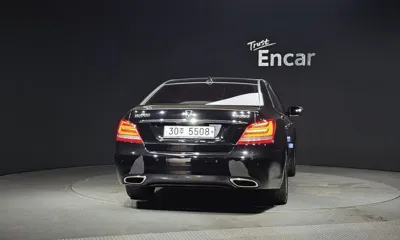 Hyundai Equus 2013, 83781 км, за 8145.03 USD