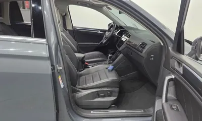 Volkswagen Tiguan 2021, 53109 км, за 19144.36 USD - фото 26
