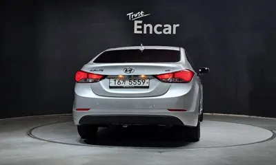 Hyundai Avante 2014, 65695 км, за 4332.41 USD