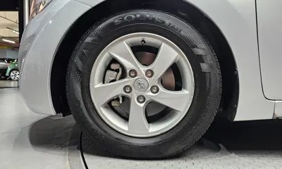 Hyundai Avante 2014, 65695 км, за 4332.41 USD