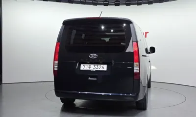 Hyundai Staria 2022, 48806 км, за 17781.61 USD