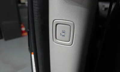 Hyundai Staria 2022, 48806 км, за 17781.61 USD - фото 16