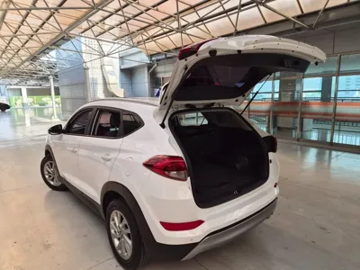 Hyundai Tucson 2018, 77112 км, за 6498.62 USD - фото 10