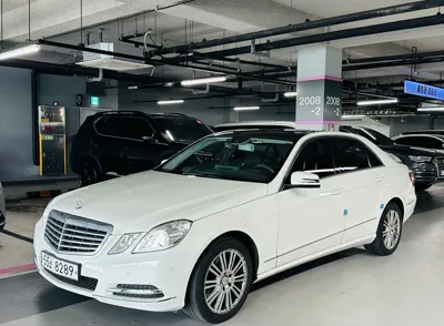 Mercedes-Benz E-Class · 2012 год