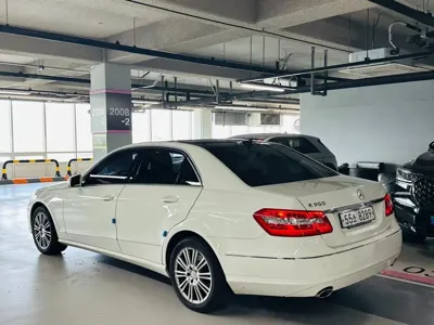 Mercedes-Benz E-Class 2012, 81329 км, за 4944.06 USD