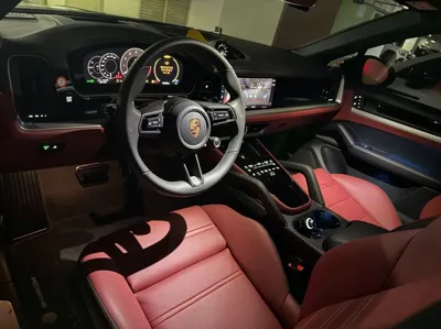 Porsche Cayenne 2026, 500 км, за 146512.93 USD