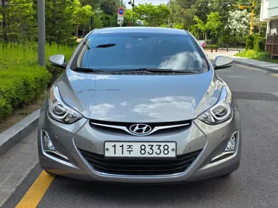 Hyundai Avante 2015, 102336 км, за 4680.49 USD