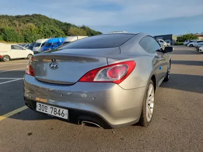 Hyundai Genesis 2009, 216617 км, за 1916.98 USD