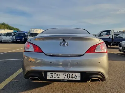 Hyundai Genesis 2009, 216617 км, за 1916.98 USD