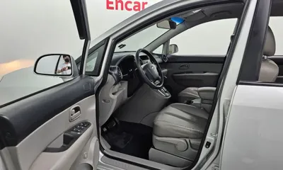 Kia Carens 2008, 182032 км, за 1980.13 USD - фото 10