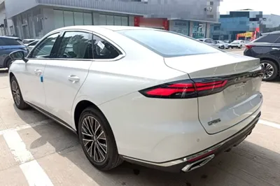 Geely Auto Emgrand 2026, 100 км, за 13236 USD
