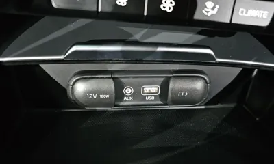 Kia Stinger 2019, 127380 км, за 10097.73 USD - фото 13