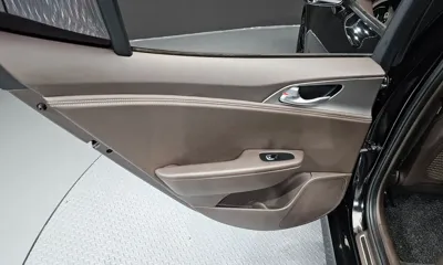 Kia Stinger 2019, 127380 км, за 10097.73 USD - фото 25