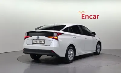 Toyota Prius 2022, 23867 км, за 24615.99 USD