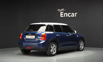 MINI Cooper 2018, 84397 км, за 6049.97 USD