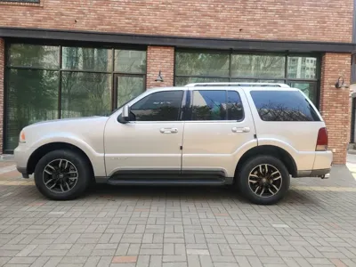 Lincoln Aviator · 2004 год