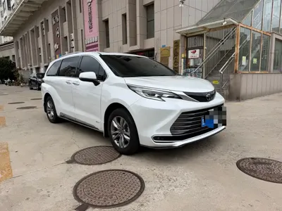 Toyota Sienna 2025, 40000 км, за 36388.18 USD