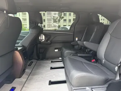 Toyota Sienna 2025, 40000 км, за 36388.18 USD