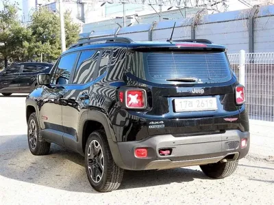 Jeep Renegade 2017, 135223 км, за 4957.7 USD