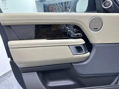 Land Rover Range Rover 2022, 67000 км, за 121196.11 USD - фото 19