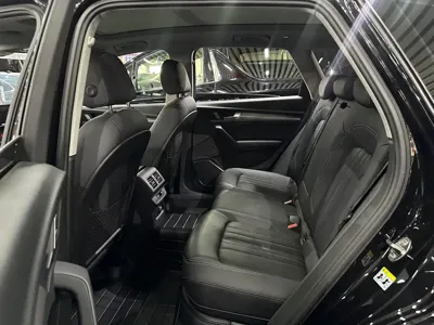Audi Q5L 2023, 80000 км, за 25033.35 USD