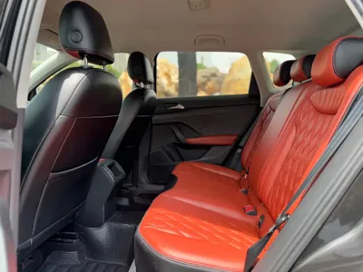 Volkswagen Tharu 2021, 70000 км, за 9695.14 USD