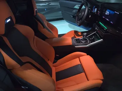 BMW M4 2025, 6950 км, за 81201.14 USD - фото 20