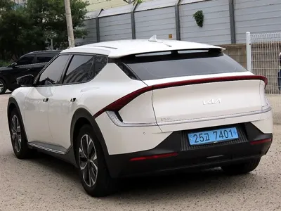 Kia EV6 2022, 117000 км, за 15426.02 USD