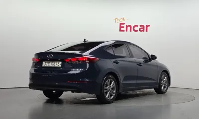 Hyundai Avante 2016, 125858 км, за 4266.77 USD